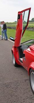 LAMBORGHINI Countach Technical сharacteristics
