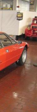 LAMBORGHINI Generasi
 Urraco P250 (220 Hp) Karakteristik teknis
